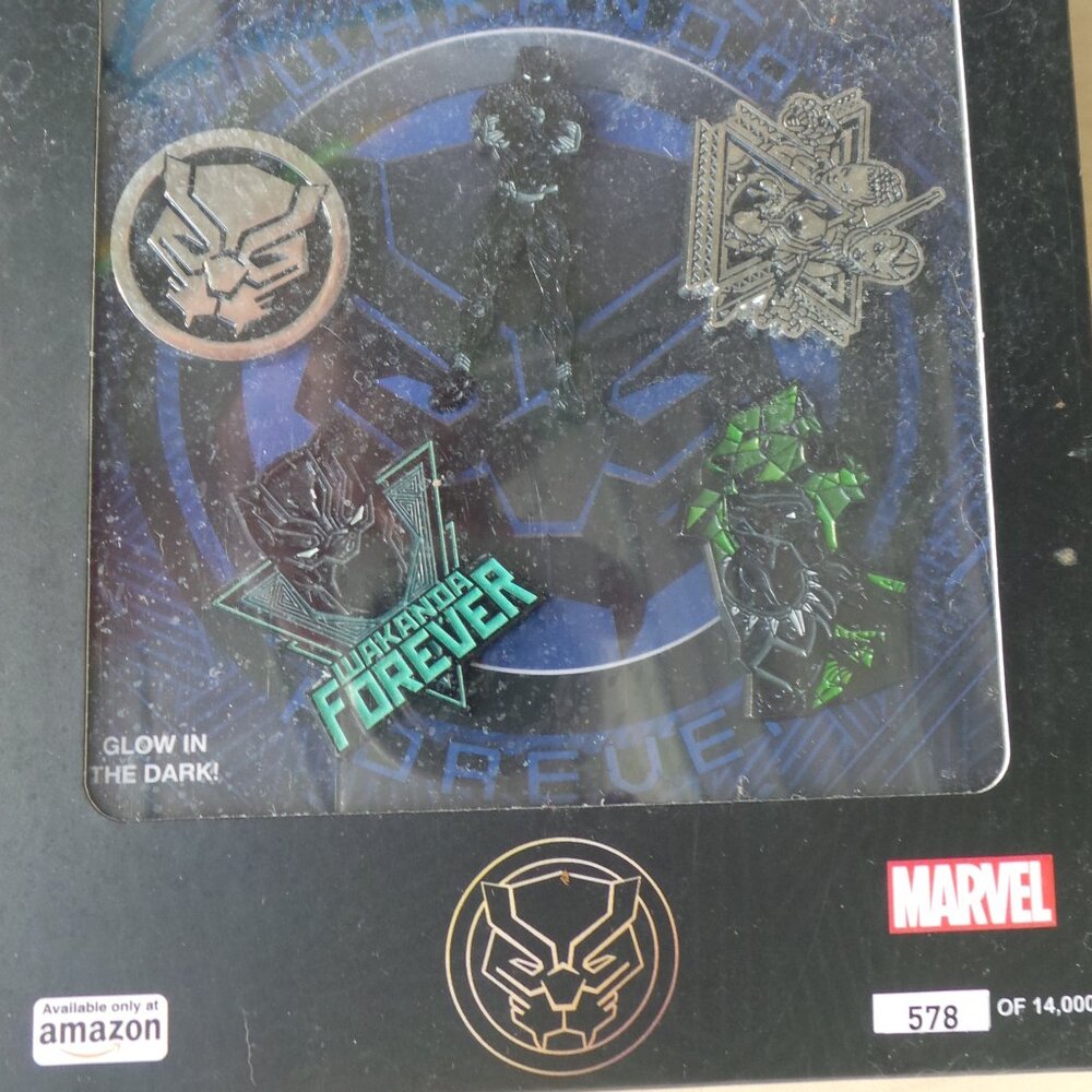 LIMITED EDITION COLLECABLES PINS